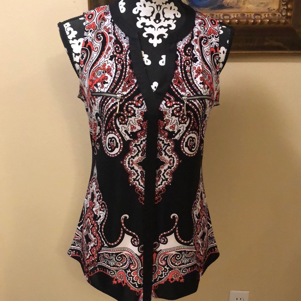 I.N.C. Bohemian print V-Neck, Faux front silver tone zippers round hem top